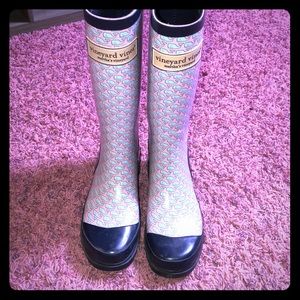 vineyard vines rain boots